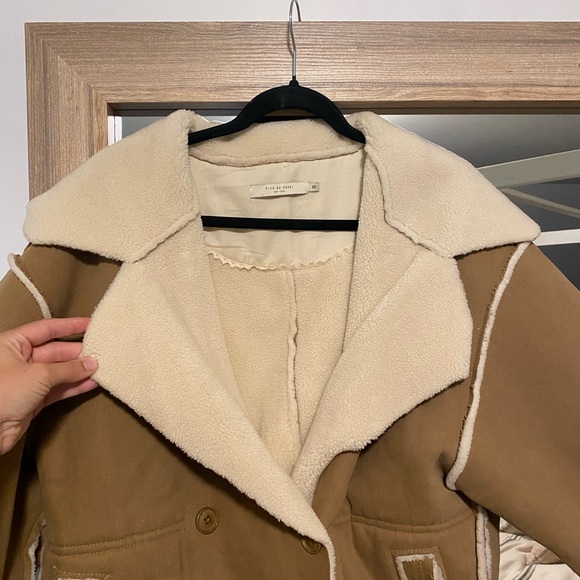 7115 By Szeki New York Sherpa lined Cape - Picture 3 of 4